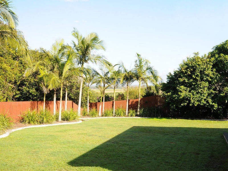7 Talasea Dr, Kawungan QLD 4655