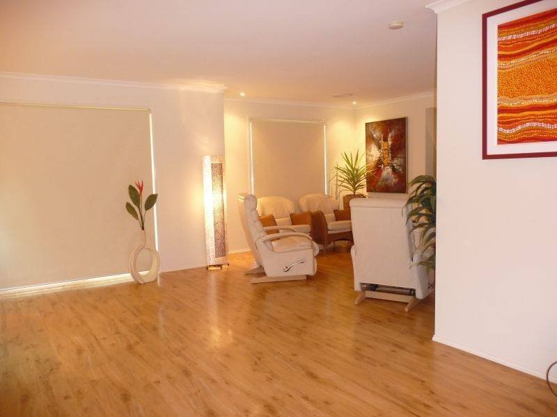 4 Daydream Crt, Kawungan QLD 4655