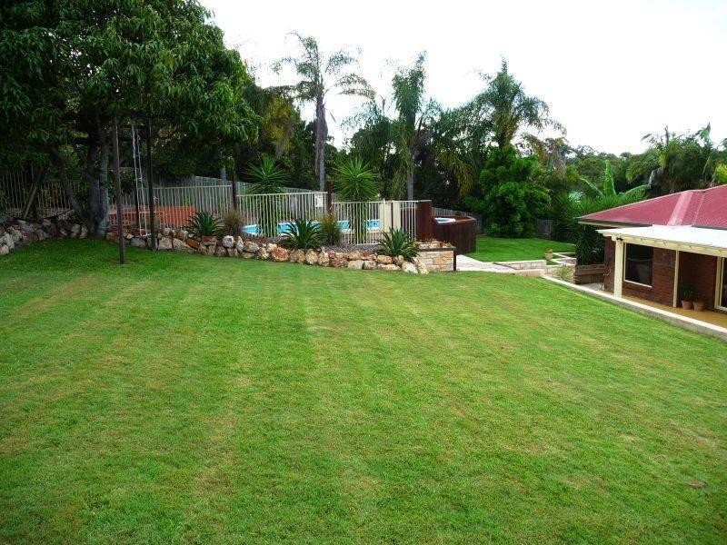 4 Daydream Crt, Kawungan QLD 4655