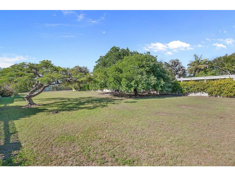 51 Esplanade, Point Vernon QLD 4655