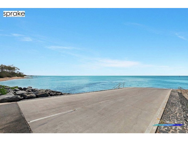 51 Esplanade, Point Vernon QLD 4655