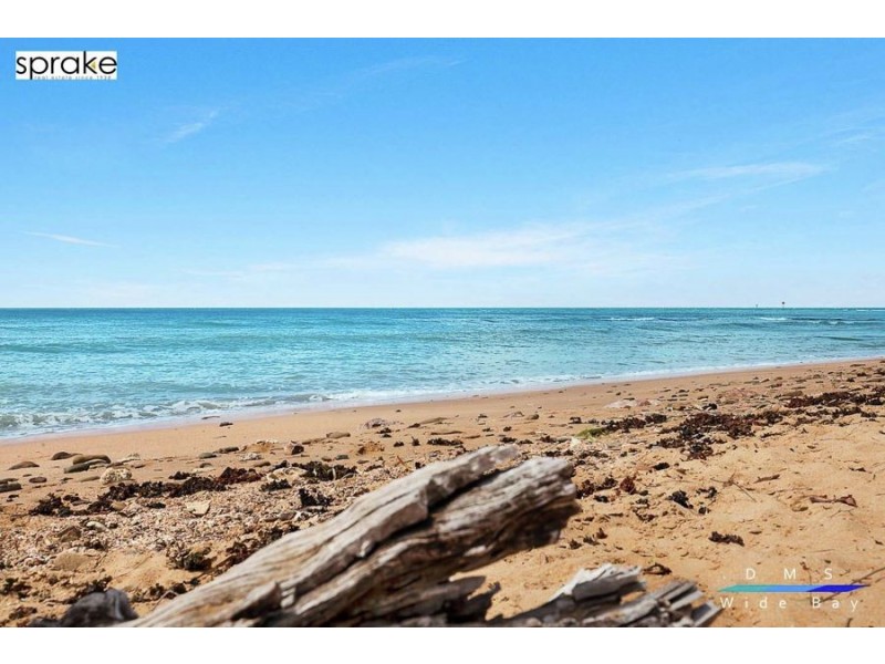 51 Esplanade, Point Vernon QLD 4655