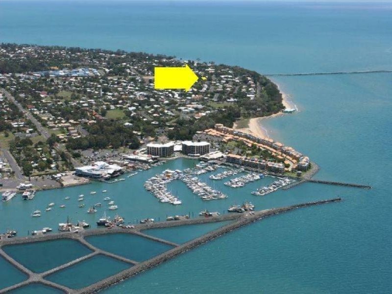 7 Pilot Street, Urangan QLD 4655