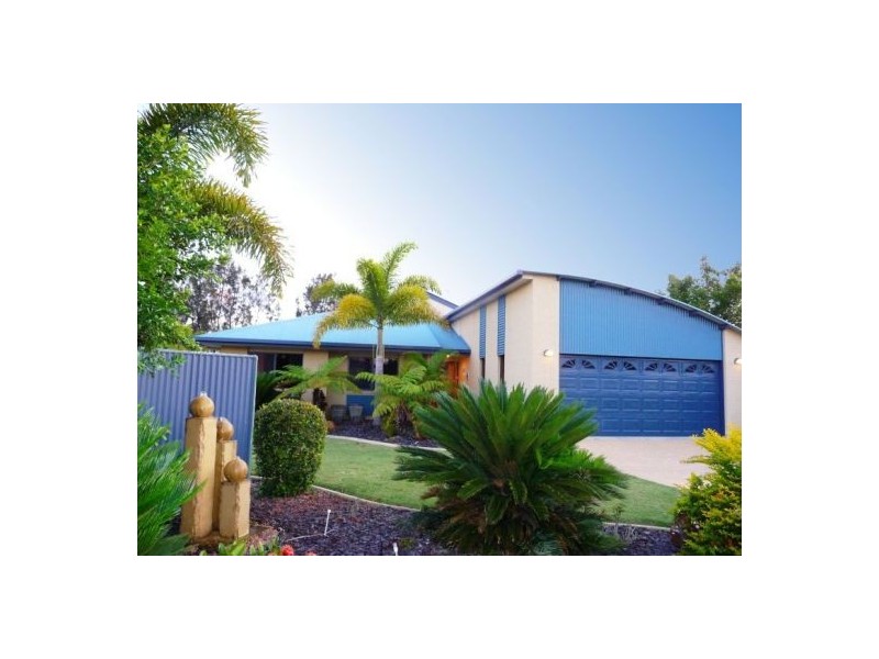 5 Treviso Crt, Urangan QLD 4655