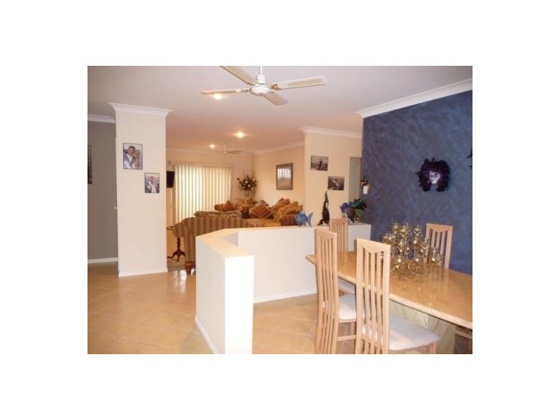 5 Treviso Crt, Urangan QLD 4655