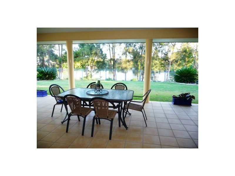 5 Treviso Crt, Urangan QLD 4655