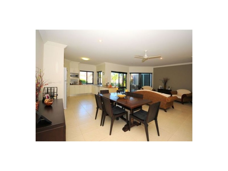 8 Bayswater Drive,, Urraween QLD 4655