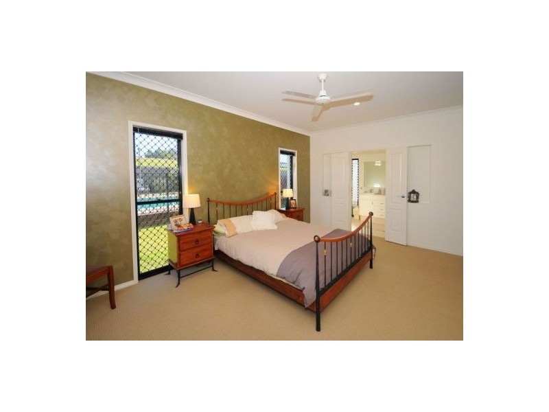 8 Bayswater Drive,, Urraween QLD 4655