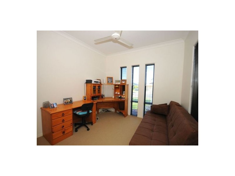 8 Bayswater Drive,, Urraween QLD 4655