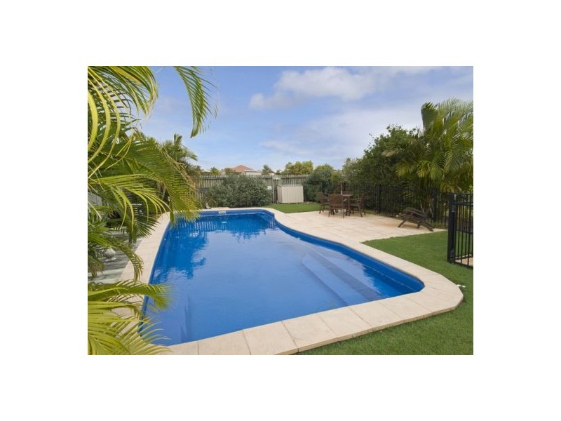 9 Brampton Court, Kawungan QLD 4655