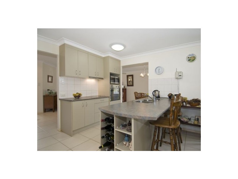 9 Brampton Court, Kawungan QLD 4655