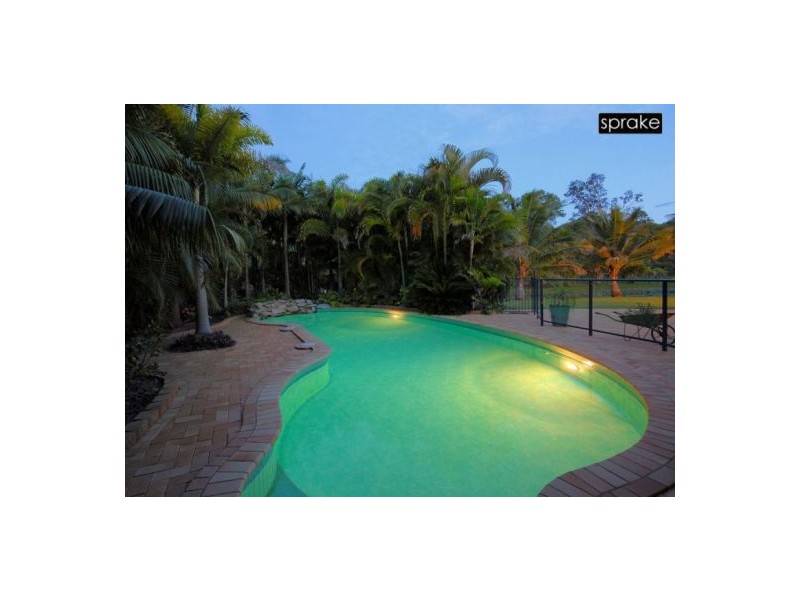 19 Belmoreana Crt, Dundowran Beach QLD 4655