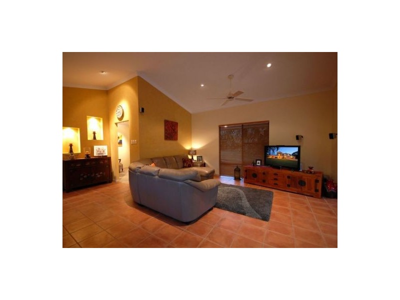 19 Belmoreana Crt, Dundowran Beach QLD 4655