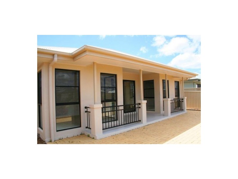 Site 137 Noble Lakeside Resort, Eli Waters QLD 4655