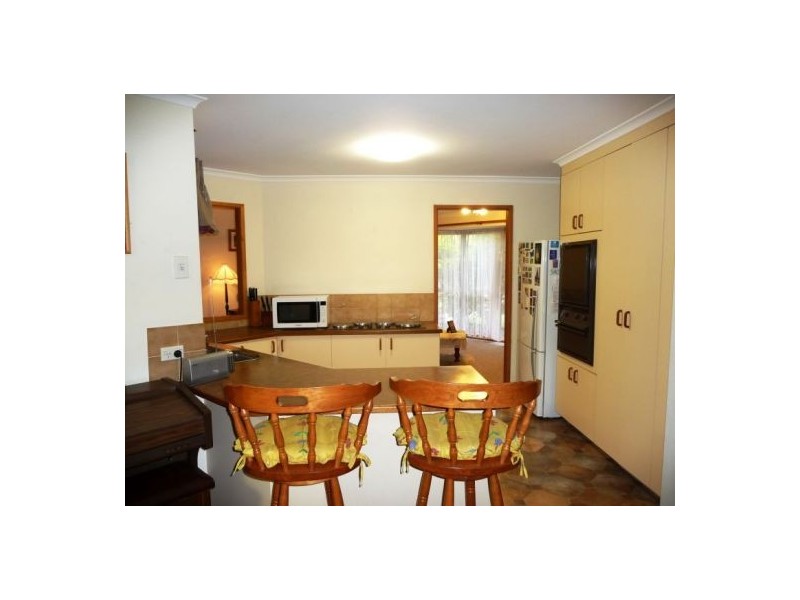 74 Murphy St, Point Vernon QLD 4655