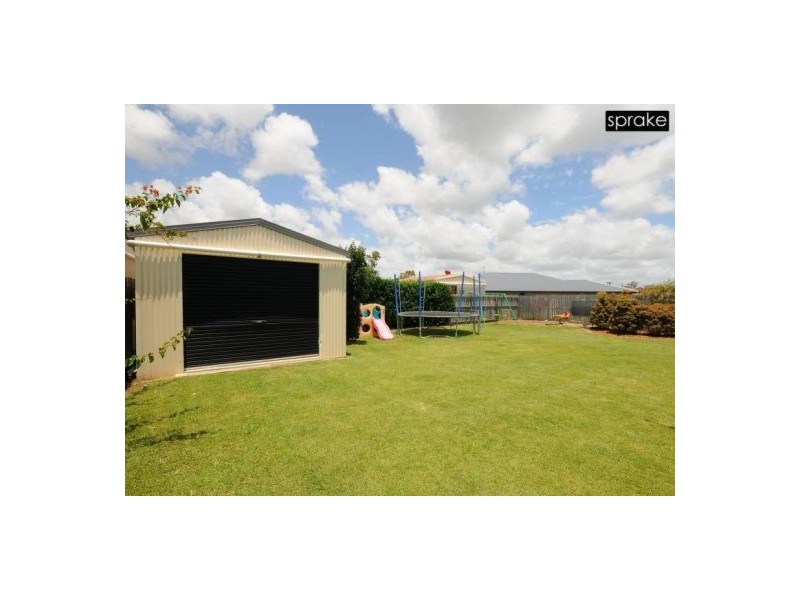 39 Hyperno Rd, Point Vernon QLD 4655