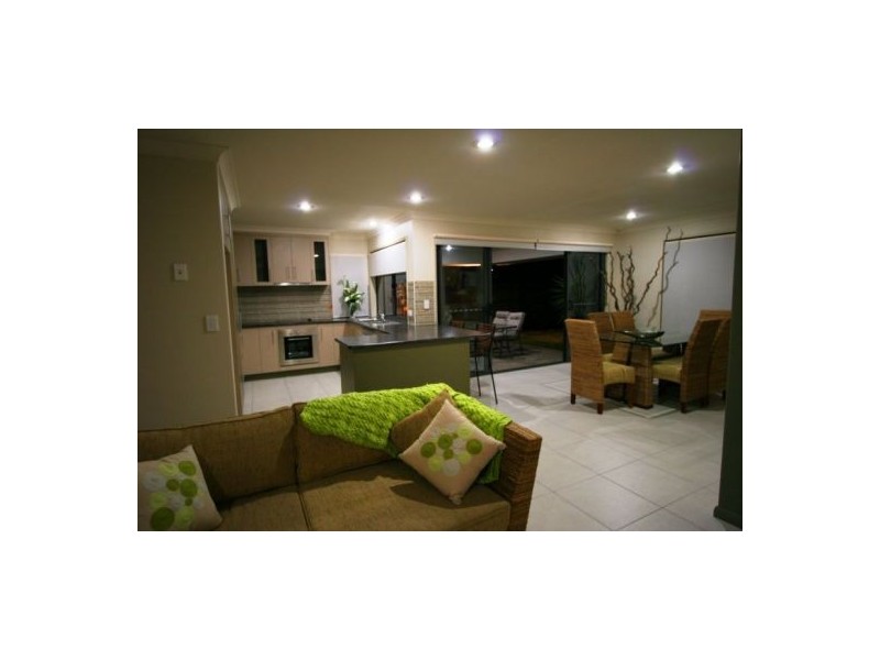 50 Lady Penrhyn Dr, Eli Waters QLD 4655