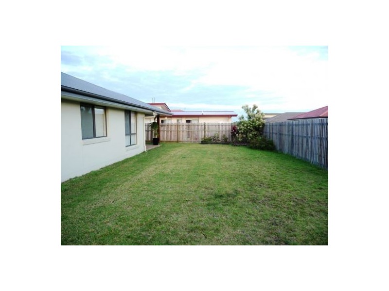50 Lady Penrhyn Dr, Eli Waters QLD 4655