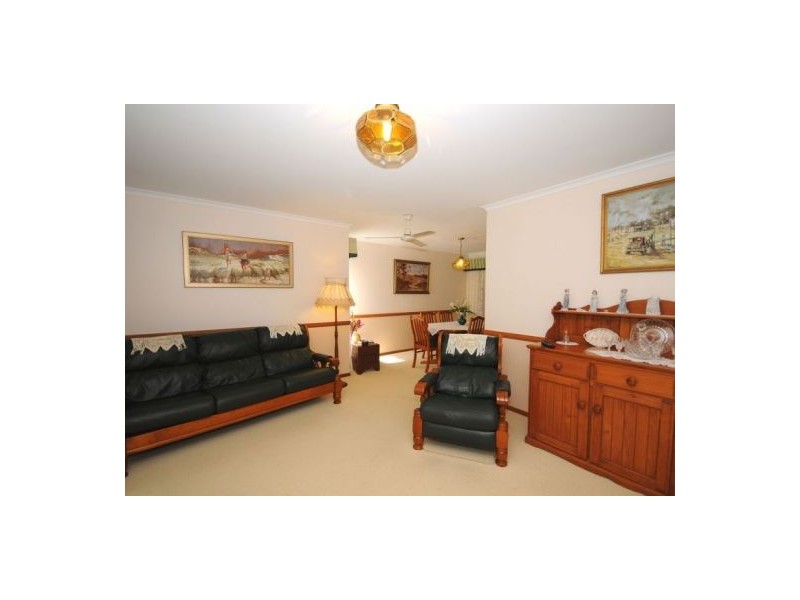 8 Birch Court, Kawungan QLD 4655