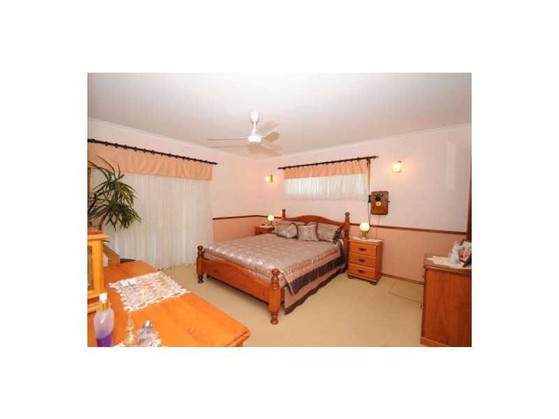 8 Birch Court, Kawungan QLD 4655