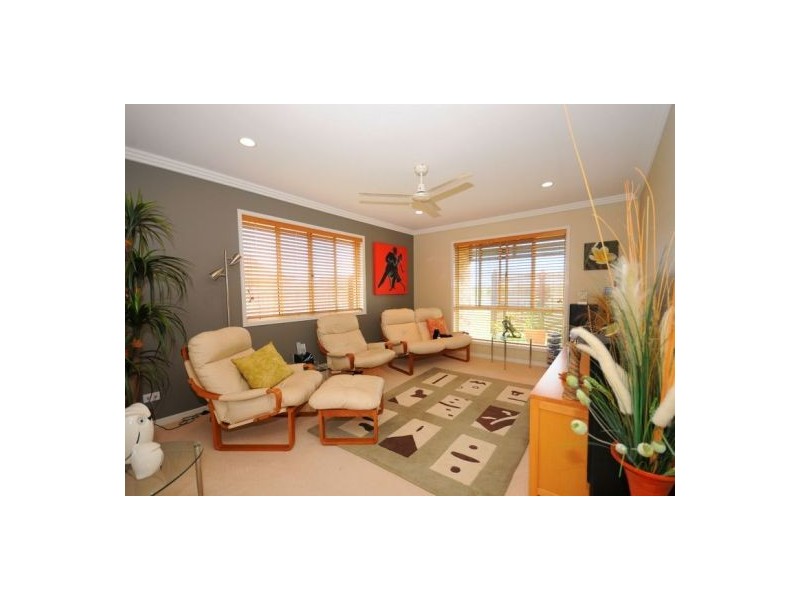 1 Cromdale Cct, Kawungan QLD 4655