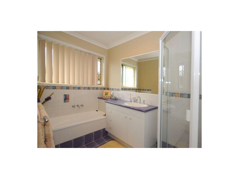 1 Cromdale Cct, Kawungan QLD 4655