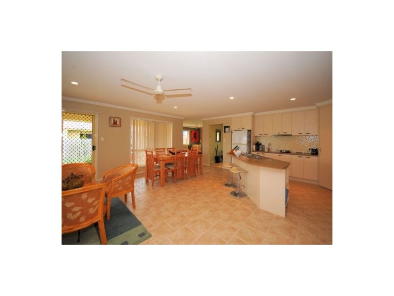 1 Cromdale Cct, Kawungan QLD 4655