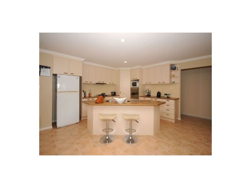 1 Cromdale Cct, Kawungan QLD 4655