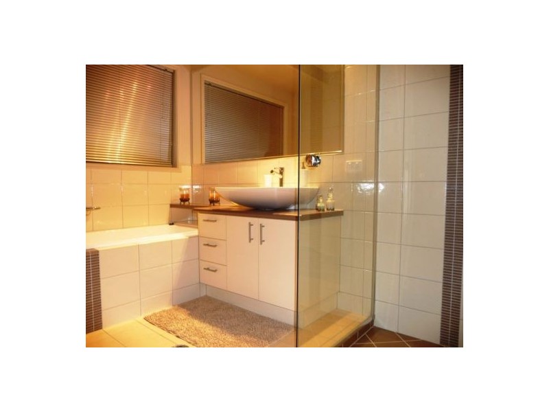 5/34 Hughes Rd, Urangan QLD 4655