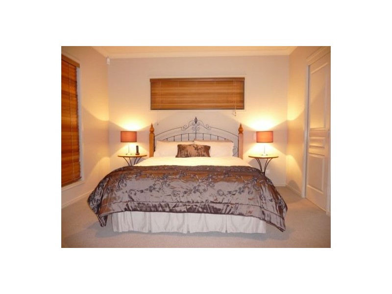 5/34 Hughes Rd, Urangan QLD 4655