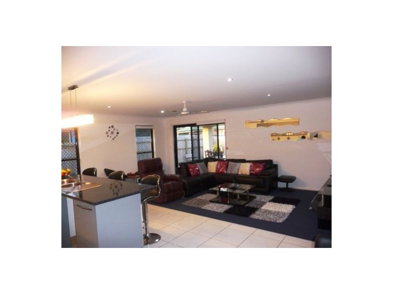 20 Bianca Court, Torquay QLD 4655