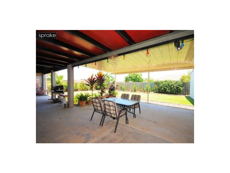 86 Honiton St, Torquay QLD 4655