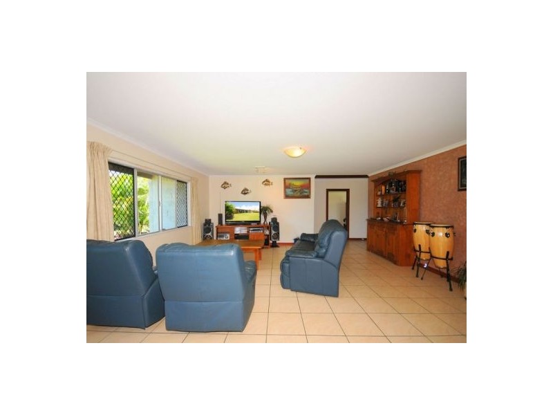 86 Honiton St, Torquay QLD 4655