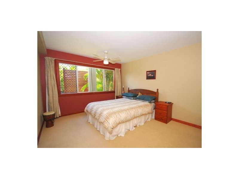 86 Honiton St, Torquay QLD 4655