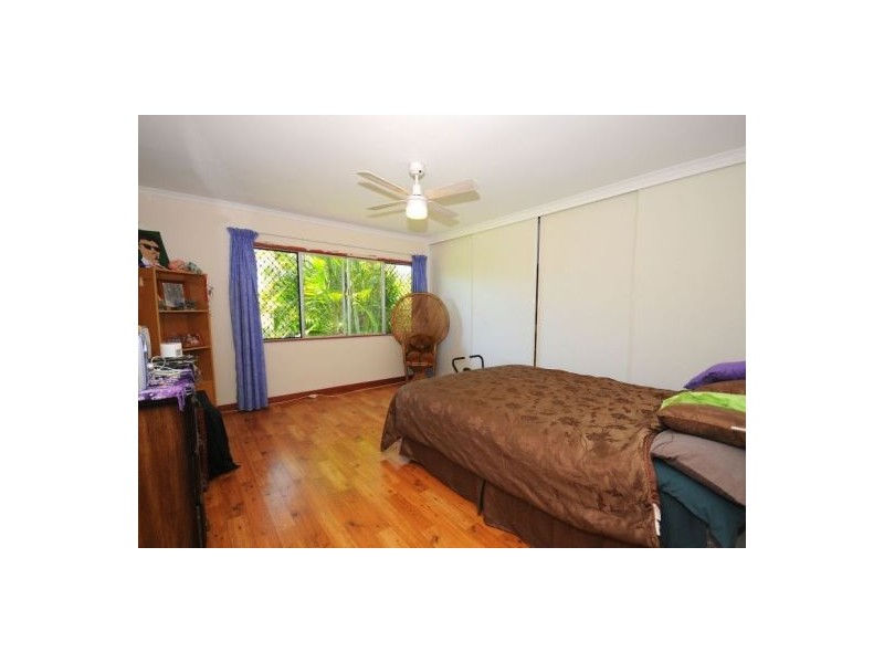 86 Honiton St, Torquay QLD 4655