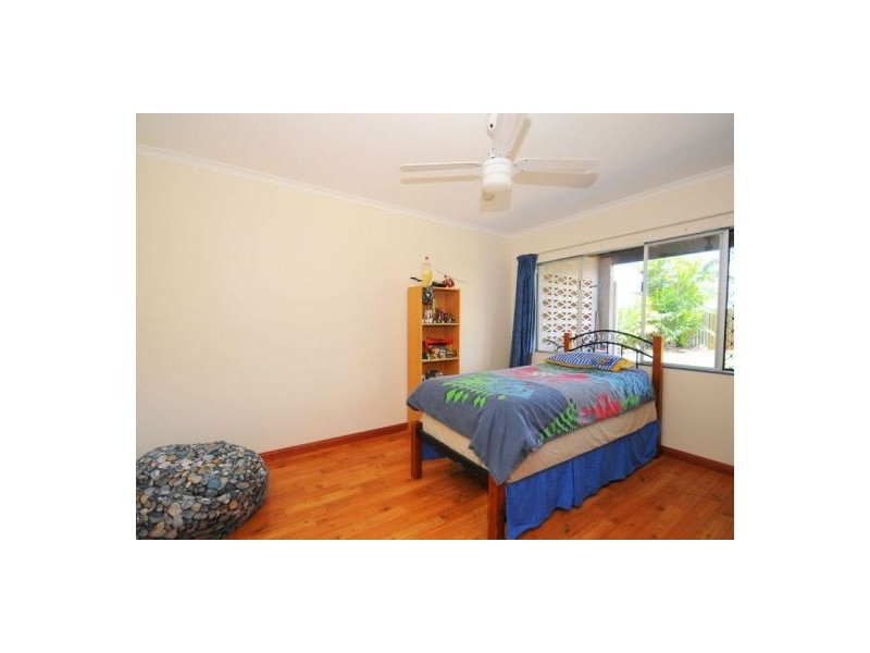 86 Honiton St, Torquay QLD 4655