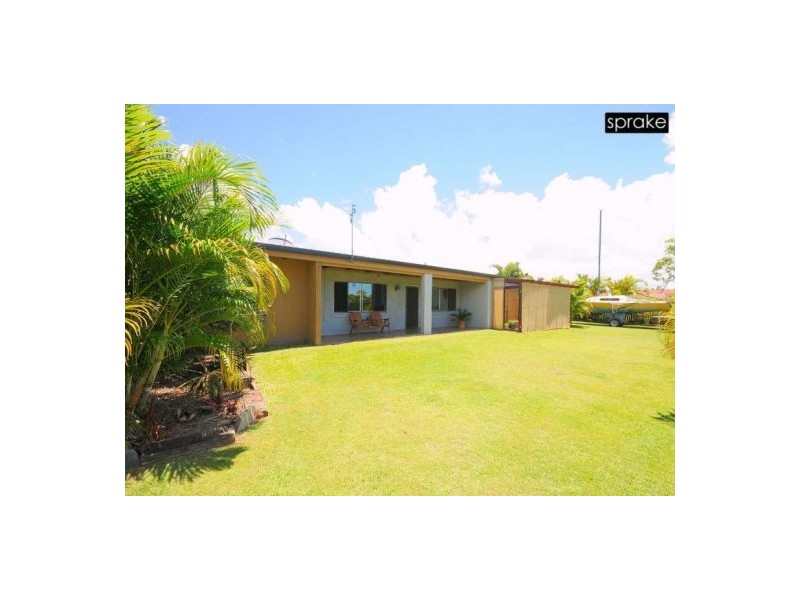 86 Honiton St, Torquay QLD 4655