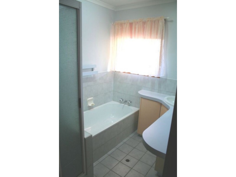 4 Queben Court, Kawungan QLD 4655