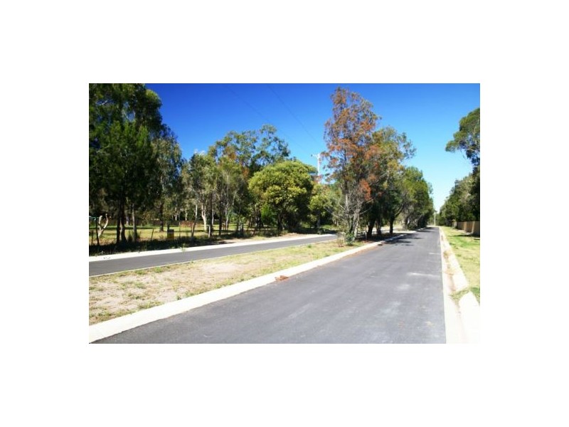 2 Ronaldo Way, Urangan QLD 4655