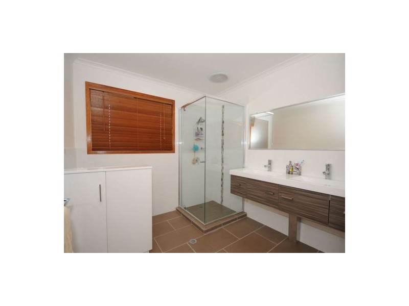 7 Talasea Dr, Kawungan QLD 4655