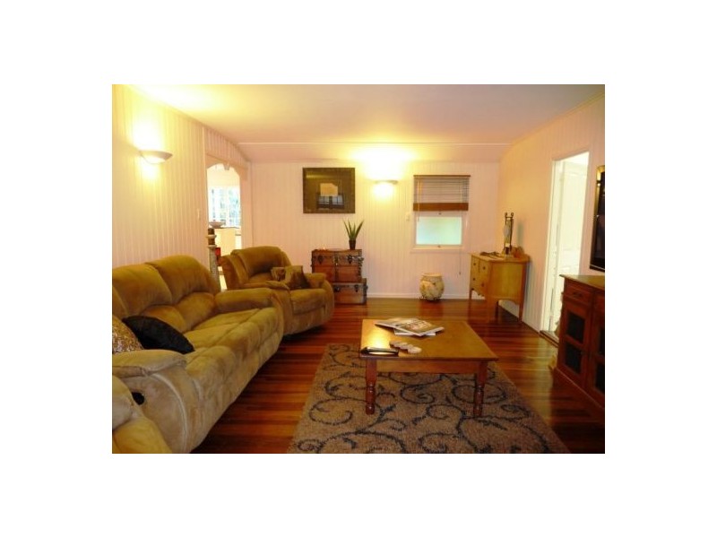 265 Boat Harbour Dr, Pialba QLD 4655