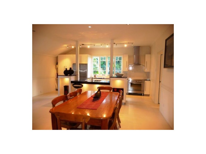 265 Boat Harbour Dr, Pialba QLD 4655