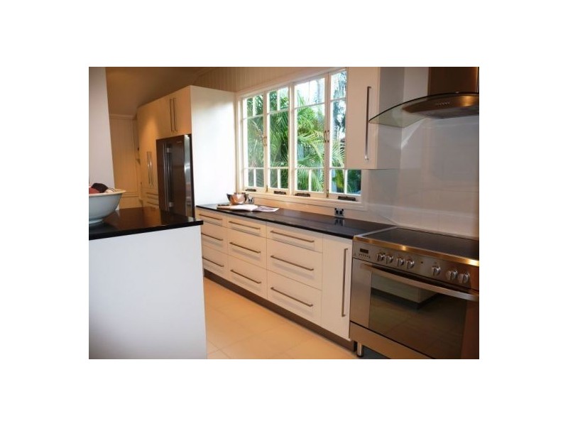 265 Boat Harbour Dr, Pialba QLD 4655