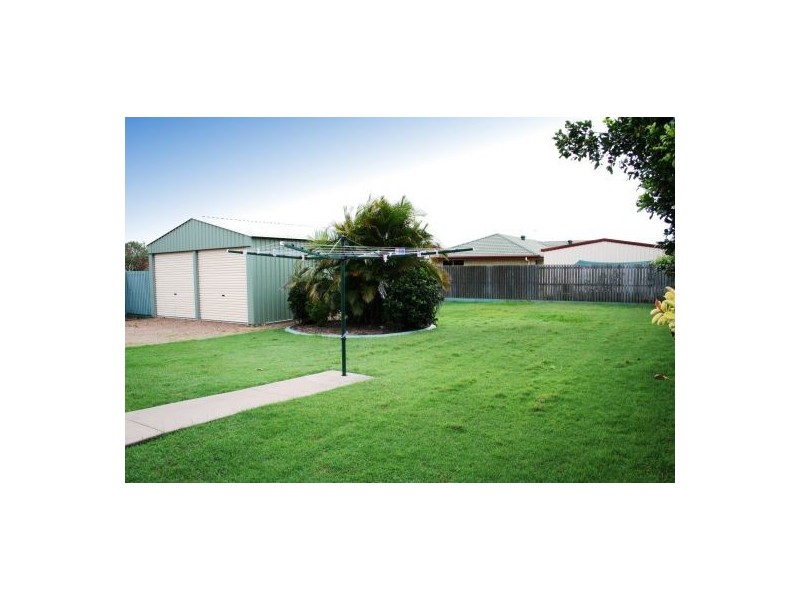 65 North Street, Point Vernon QLD 4655