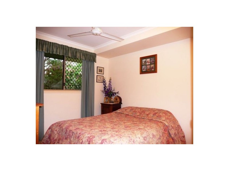 48 Glenray St, Urangan QLD 4655