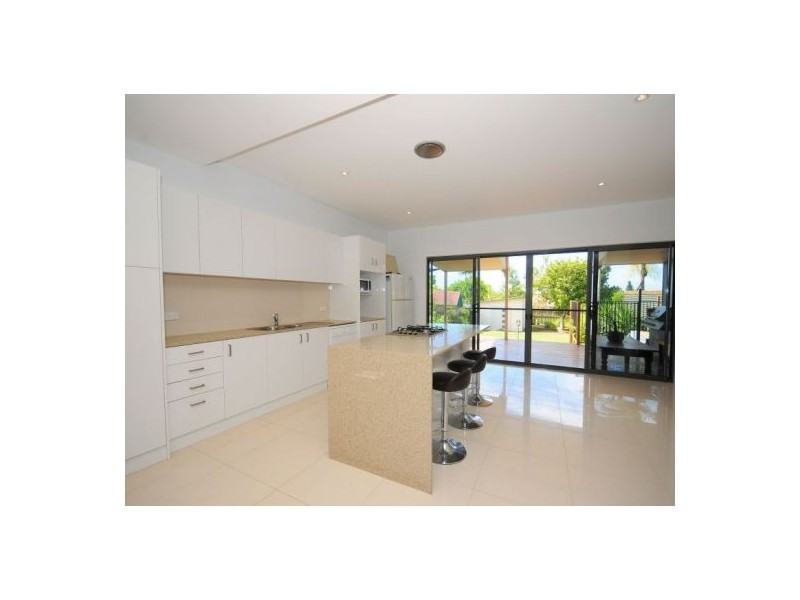 2/15 Jensen Drive, Urraween QLD 4655