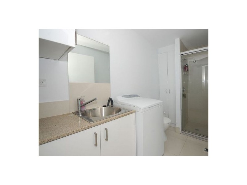 2/15 Jensen Drive, Urraween QLD 4655