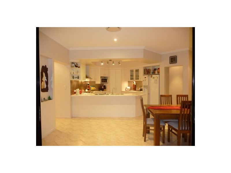 69 Honiton Street, Torquay QLD 4655