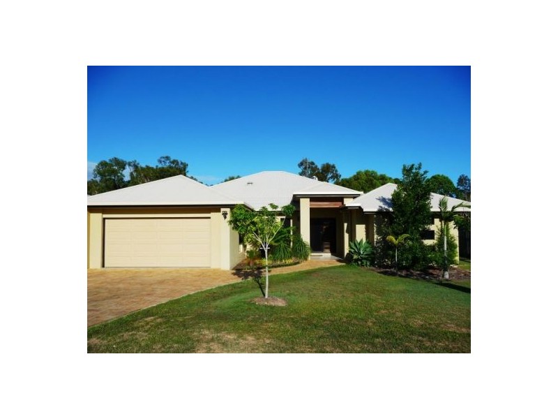 69 Honiton Street, Torquay QLD 4655