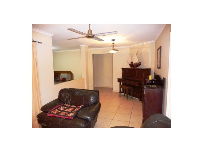 17 Rosedale Dr, Wondunna QLD 4655